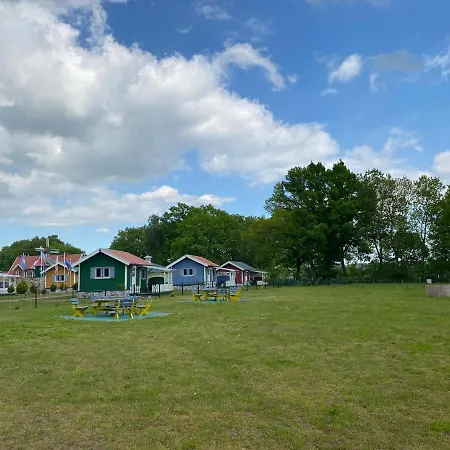 Poppes Ranch Bauerhof & Campingplaetze Holiday home Zepelin
