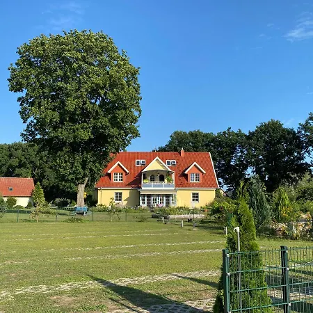 Poppes Ranch Bauerhof & Campingplaetze Holiday home *