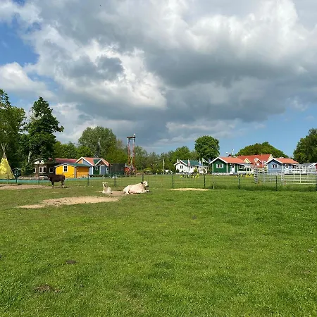 Poppes Ranch Bauerhof & Campingplaetze Holiday home *